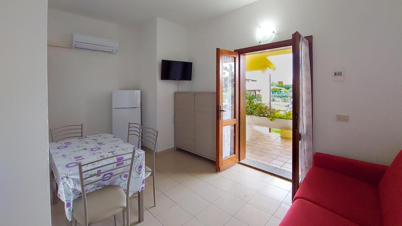 Centro Residenziale Le Canne San Teodoro  Exterior foto