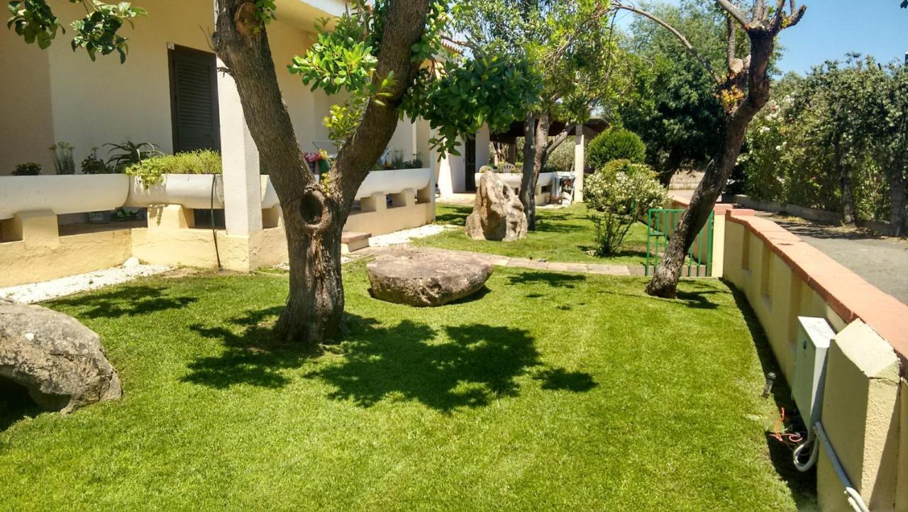 Centro Residenziale Le Canne San Teodoro  Exterior foto