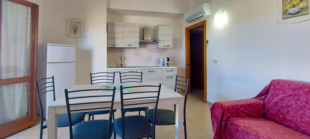 Centro Residenziale Le Canne San Teodoro  Exterior foto