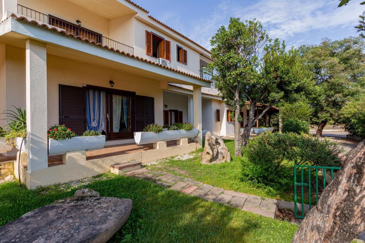 Centro Residenziale Le Canne San Teodoro  Exterior foto