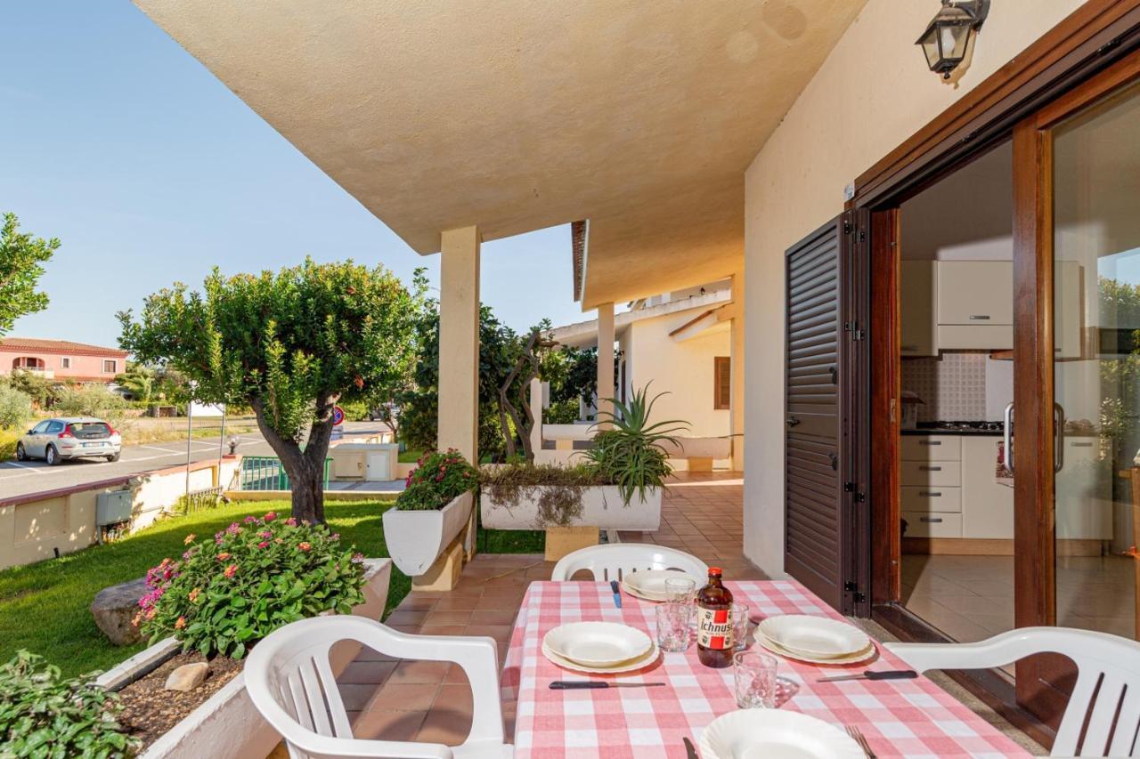 Centro Residenziale Le Canne San Teodoro  Exterior foto