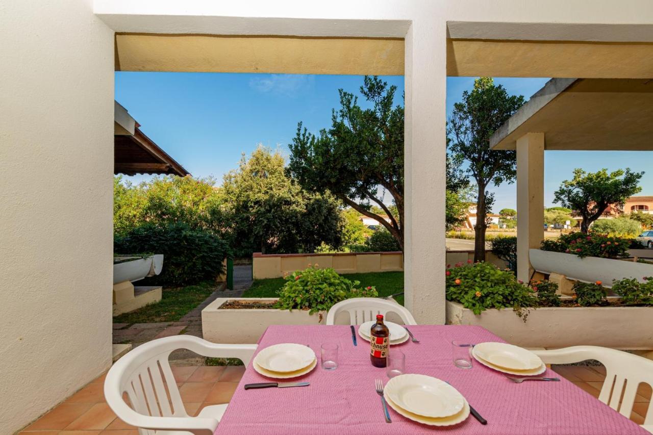 Centro Residenziale Le Canne San Teodoro  Exterior foto