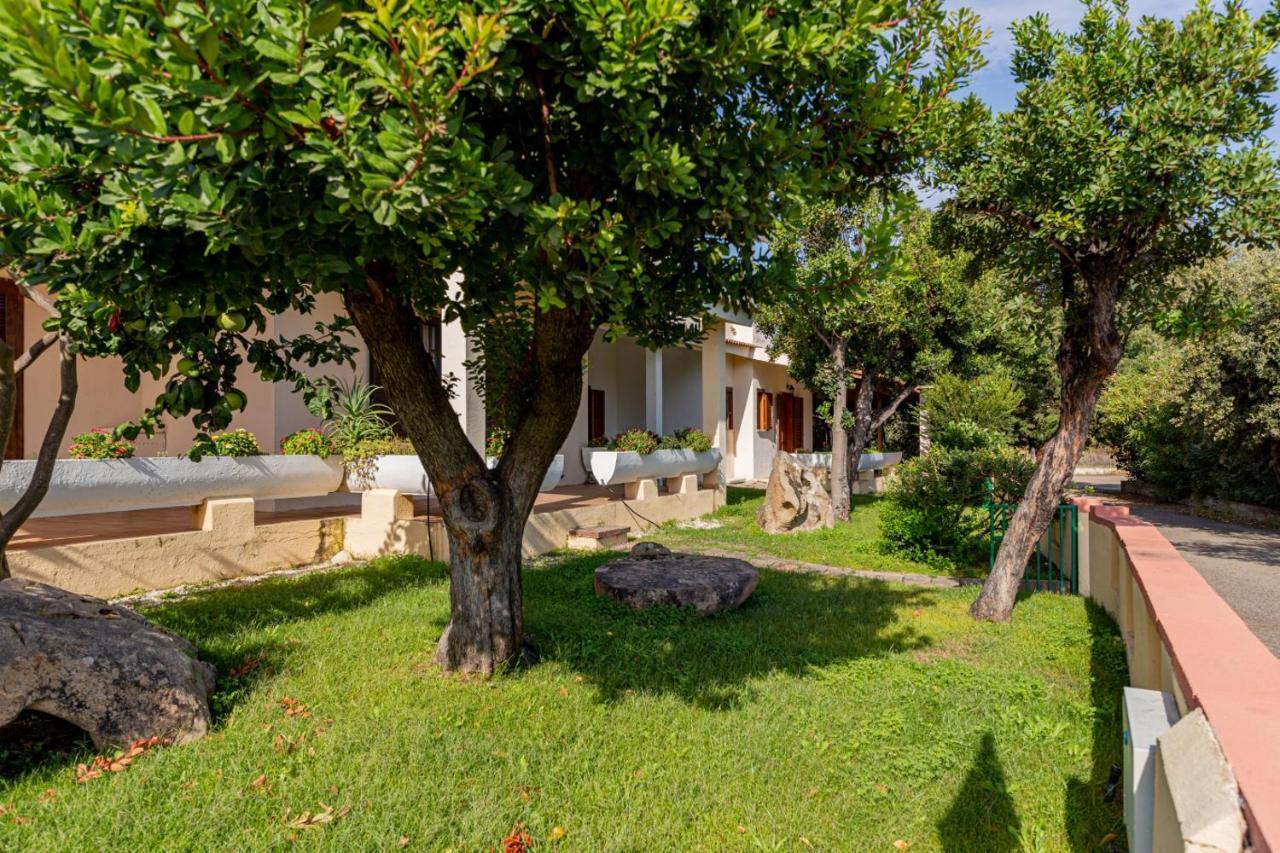 Centro Residenziale Le Canne San Teodoro  Exterior foto