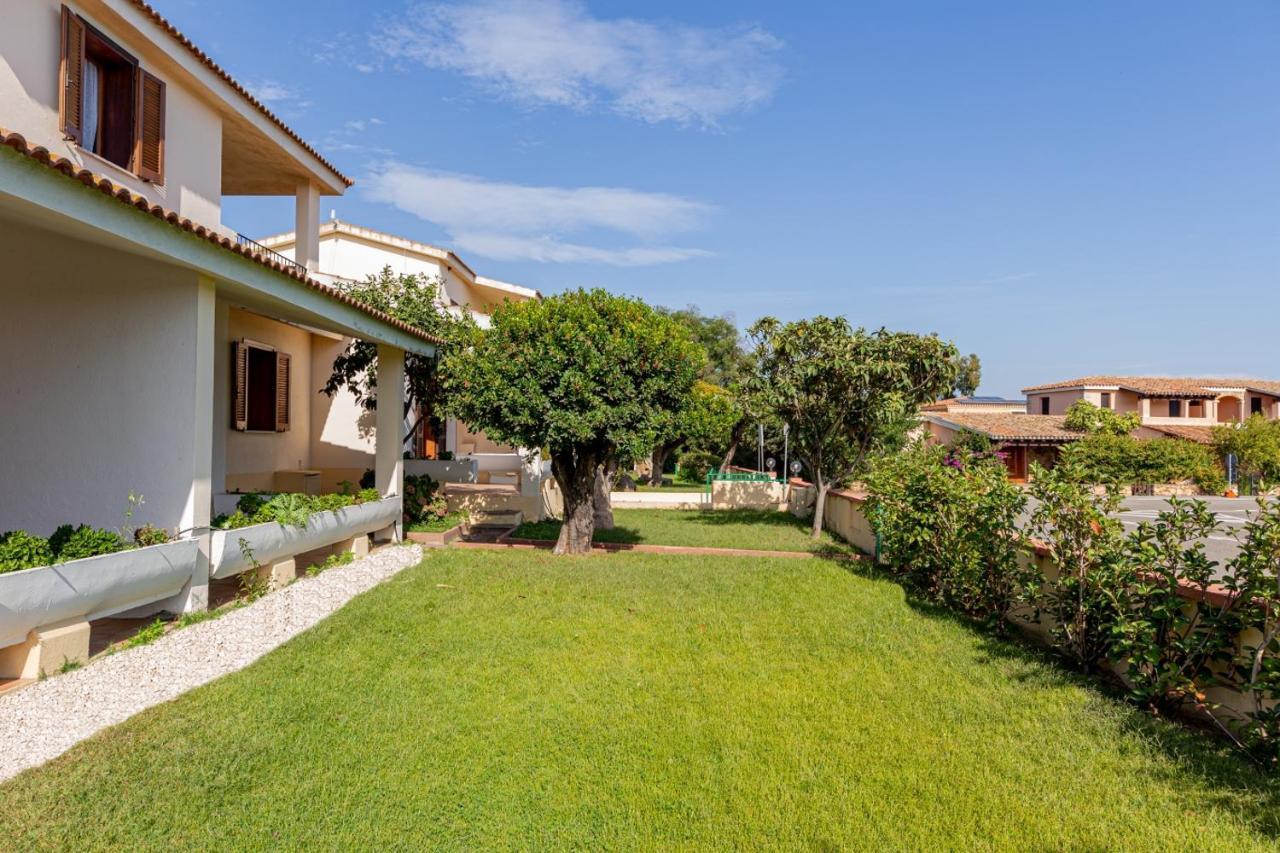 Centro Residenziale Le Canne San Teodoro  Exterior foto